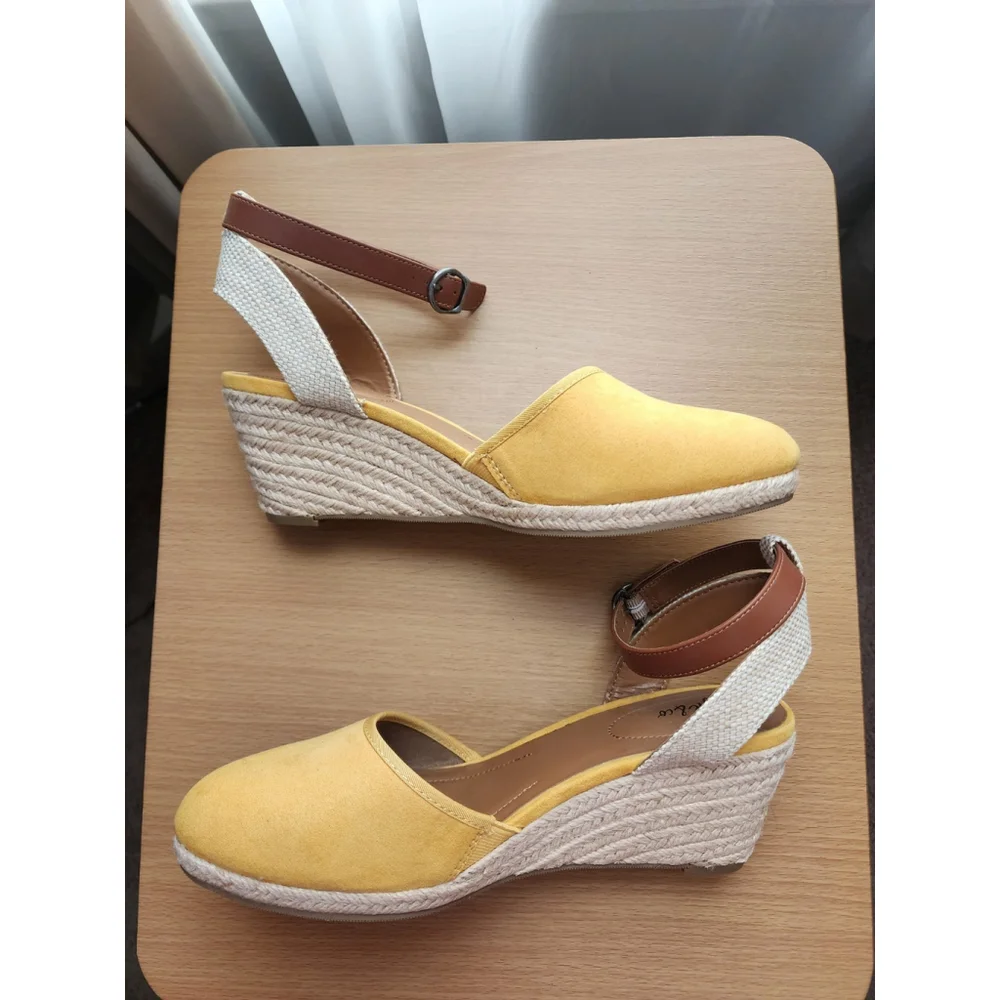 Style & Co Dark Yellow Mustard Espadrille Wedge Closed Toe Sandals SZ 10.5 M - Picture 11 of 13
